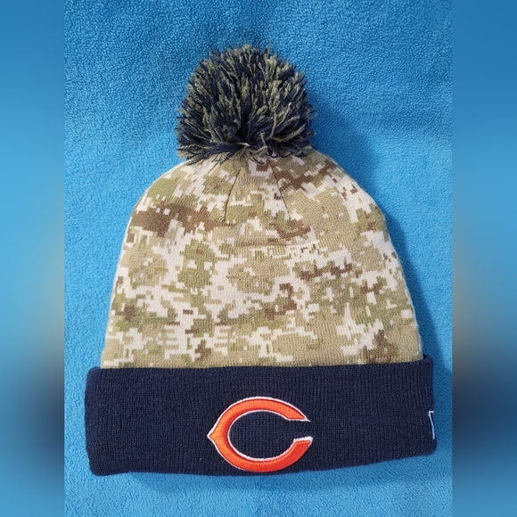 New Era Salute To Service Sideline Cuffed Chicago Bears Camouflage Beanie Hat - Picture 1 of 8